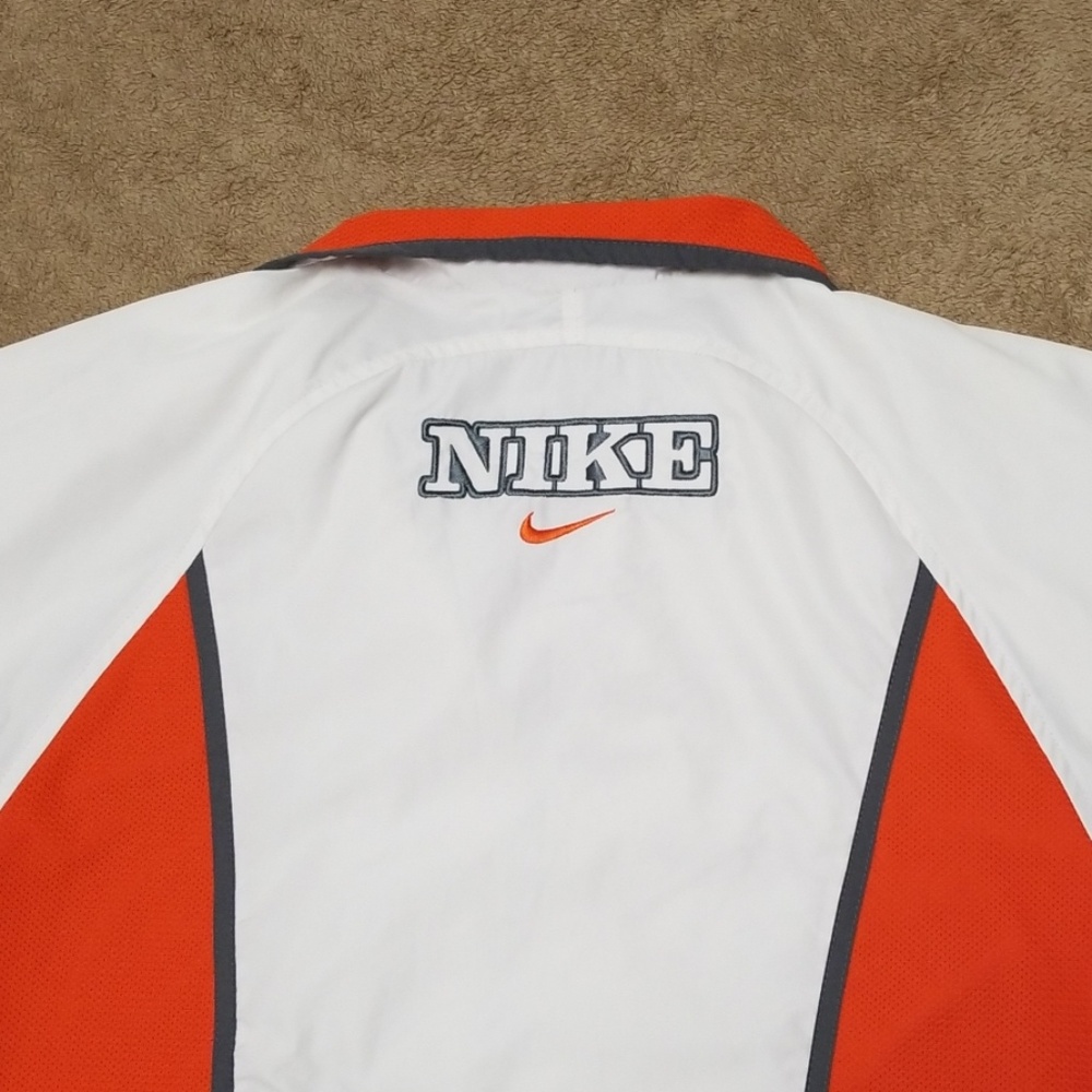 NIKE womens windbreaker style jacket - Picture 8 of 8
